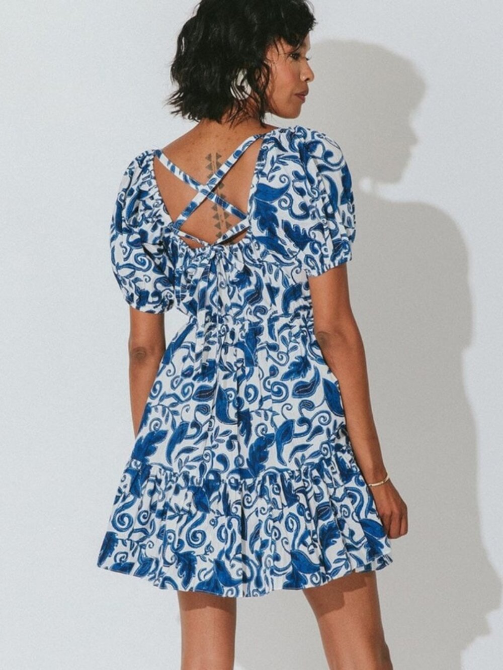 Cleobella Bea Mini Dress Azulejo Blue White Coastal Tiered Sz L TINY FLAW - Picture 3 of 16
